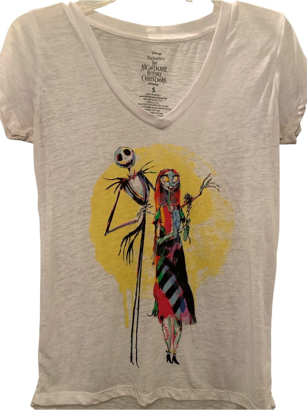 DISNEY’S NIGHTMARE BEFORE CHRISTMAS V-NECK TEE! EXCELLENT CONDITION!